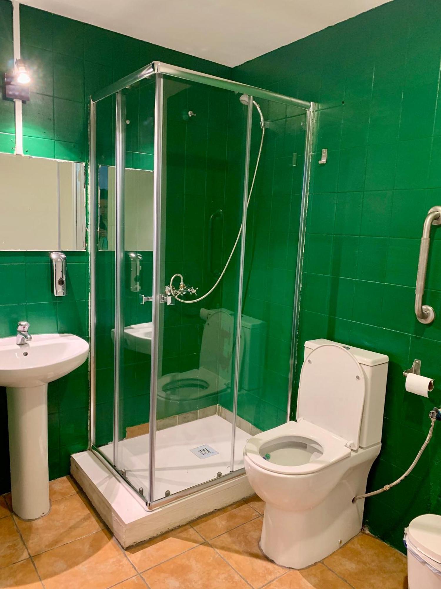 Spanglish Hostel Бенидорм Экстерьер фото