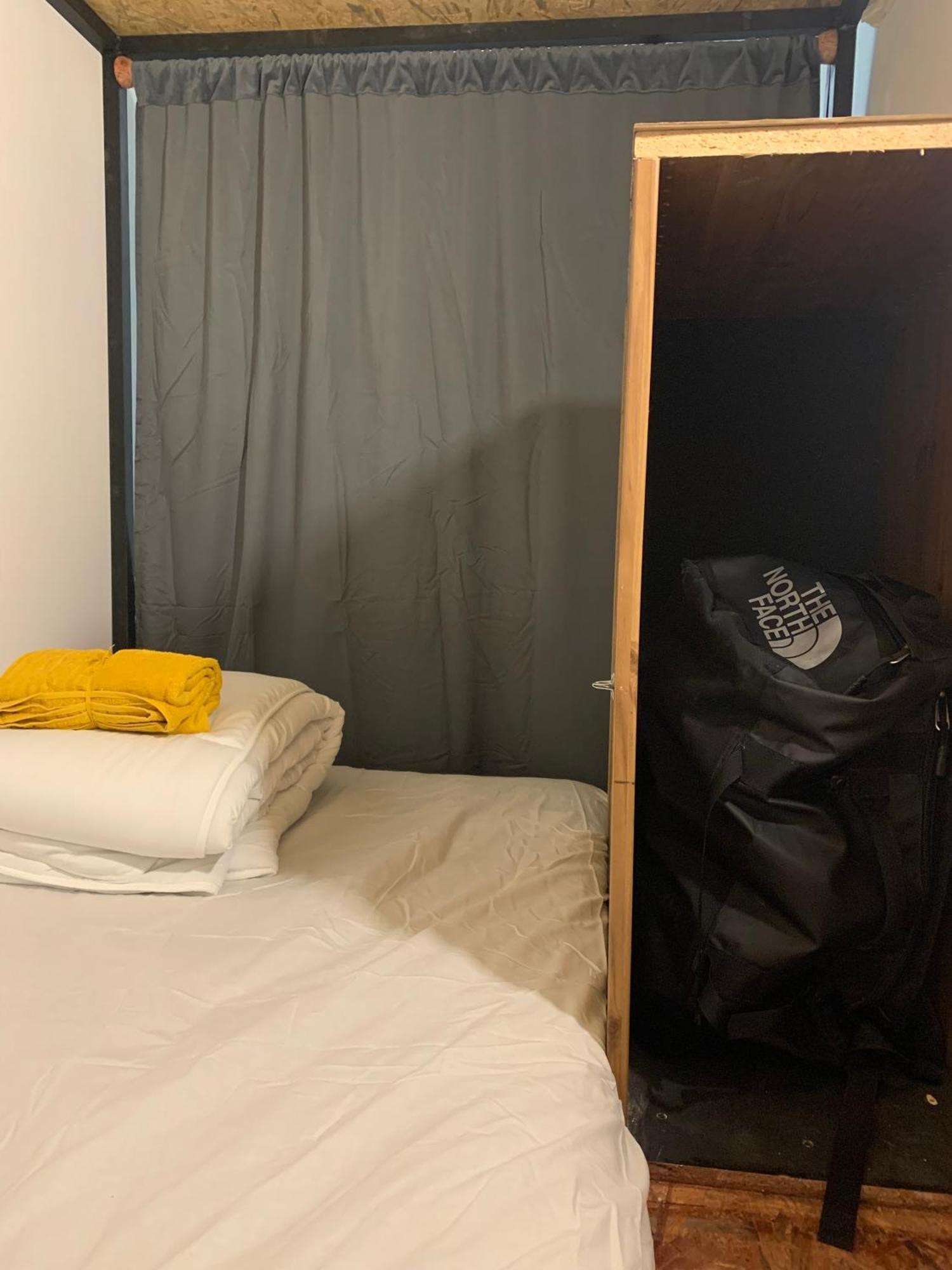 Spanglish Hostel Бенидорм Экстерьер фото