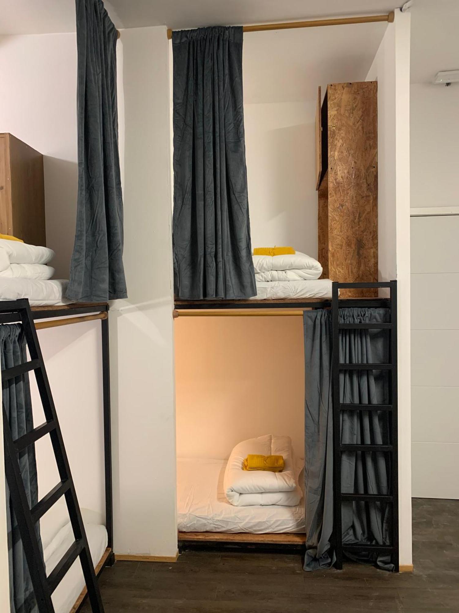Spanglish Hostel Бенидорм Экстерьер фото